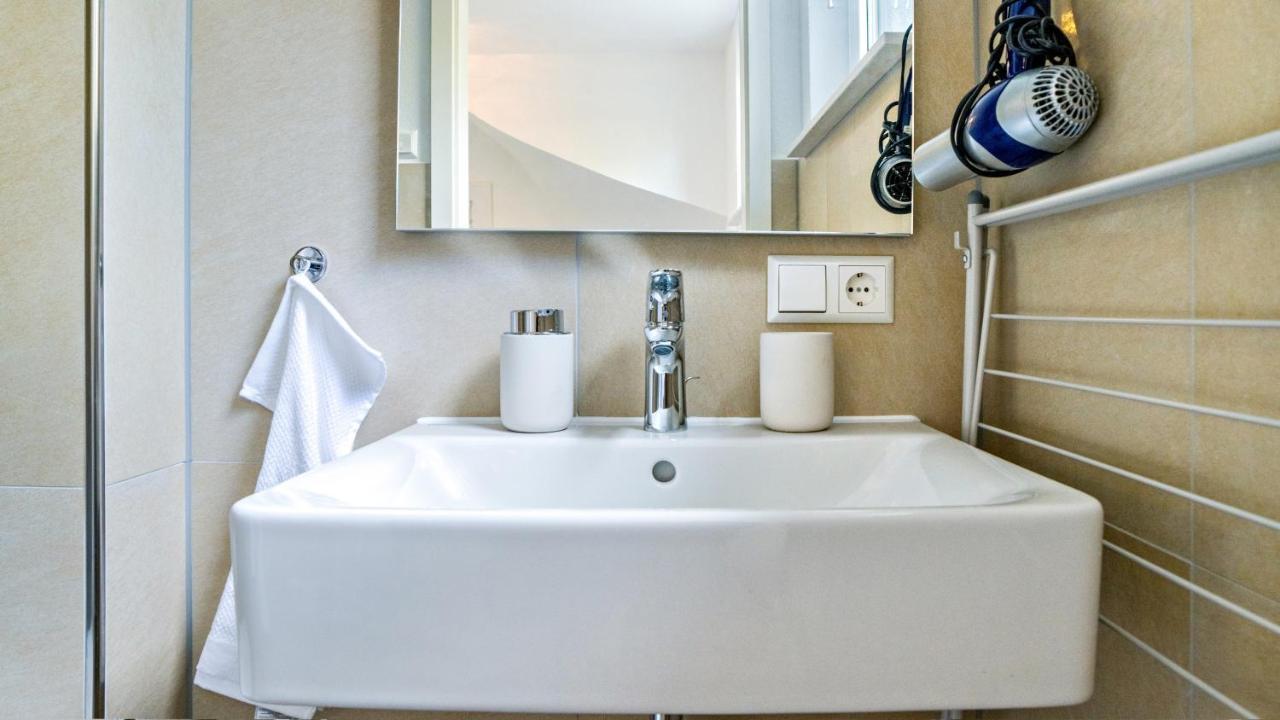Schuttig Apartment Елзах Екстериор снимка