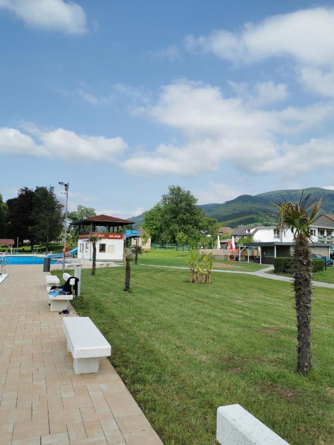 Schuttig Apartment Елзах Екстериор снимка